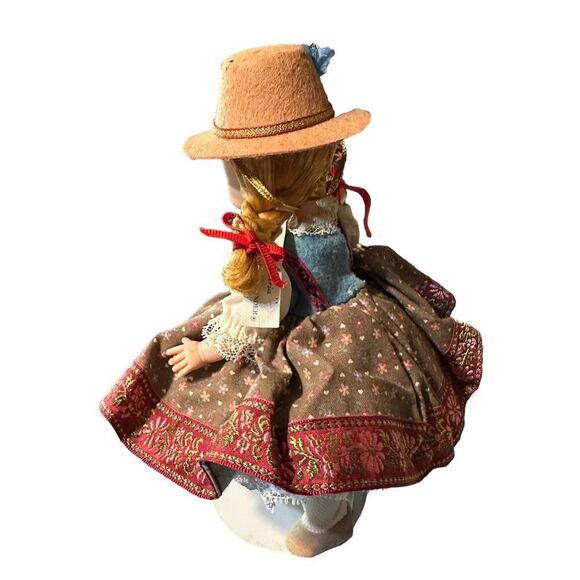 Madame Alexander Austria Doll #532 with Box - Picture 9 of 13